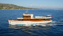Classic Yacht OVER THE RAINBOW -  Main